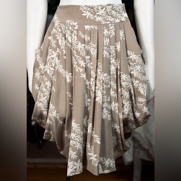 Tracy Reece 100% Silk Greige Botanical Leaves Print Pleated Bubble Skirt Sz 12